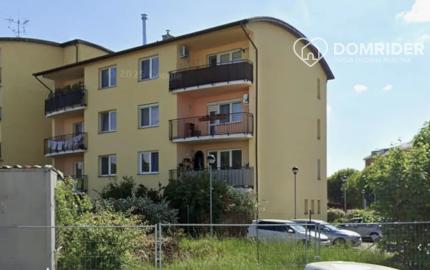 OPLETALOVA: Na predaj priestranný 3-izbový byt s parkovaním a loggiou
