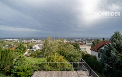 PREDANÁ: POPOLNÁ: 5 izbová tehlová vila v Rači s panoramatickým výhľadom na Bratislavu
