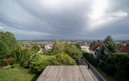PREDANÁ: POPOLNÁ: 5 izbová tehlová vila v Rači s panoramatickým výhľadom na Bratislavu