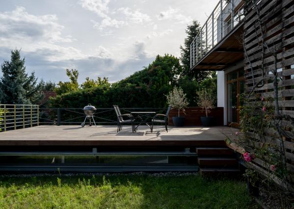 PREDANÁ: POPOLNÁ: 5 izbová tehlová vila v Rači s panoramatickým výhľadom na Bratislavu