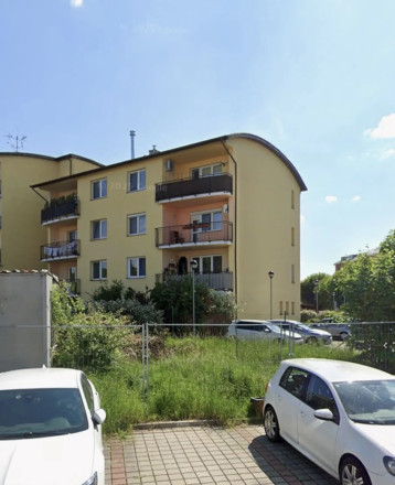 REZERVOVANÝ: OPLETALOVA: Na predaj priestranný 3-izbový byt s parkovaním a loggiou - fotografia 14